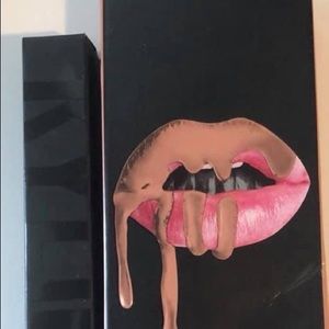 Kylie Lip Kit & Kylie Liquid Lip